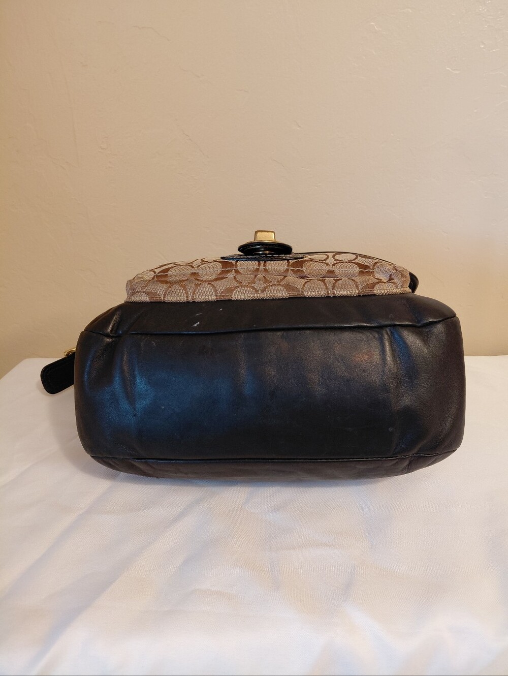Coach Legacy Ali Signature Turnlock Shoulder Bag With COA - Picture 7 of 15